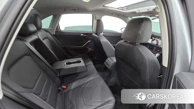 Volkswagen 7th Generation of Jetta 2022 Серебряный из Кореи, фото 3