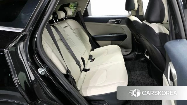 Kia Sportage 5th Generation Hybrid 2022 Черный из Кореи, фото 3