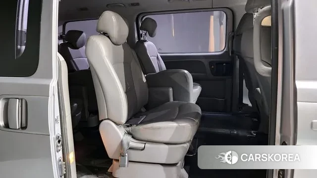 Hyundai The New Grand Starex 2018 Серебряный из Кореи, фото 3