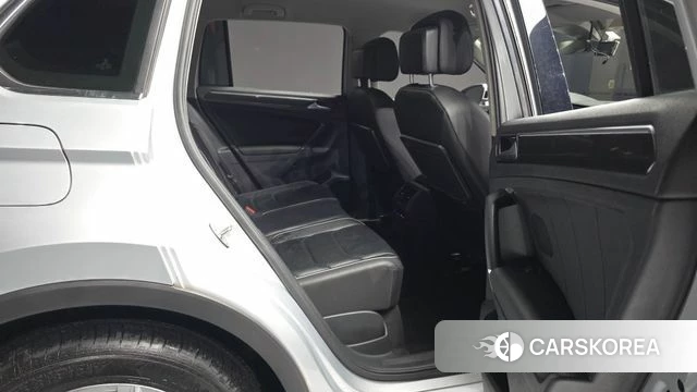 Volkswagen Tiguan second Generation 2018 Серебряный из Кореи, фото 3