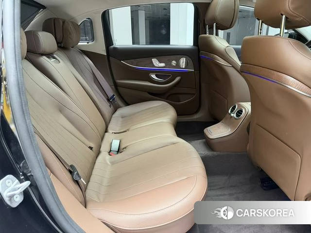 Mercedes-Benz E-class id 4211739 из Китая 3
