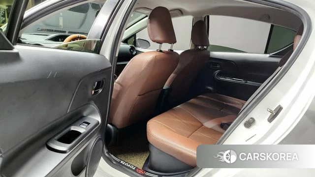 Toyota Prius C 2018 Белый из Кореи, фото 3