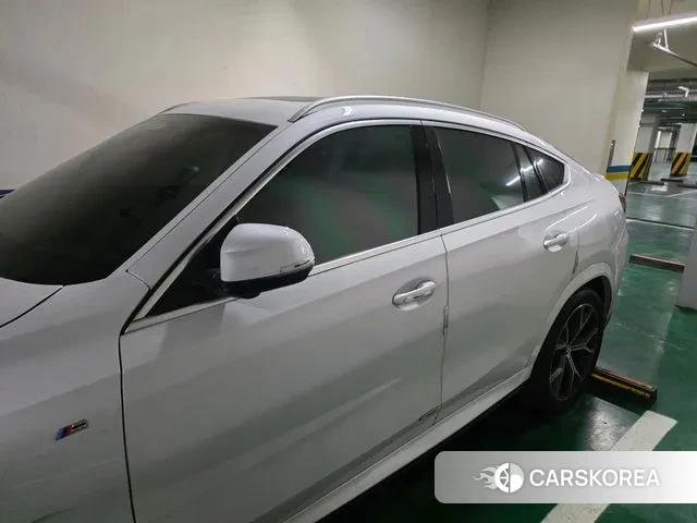 BMW X6 (G06) 2023 Белый из Кореи, фото 3