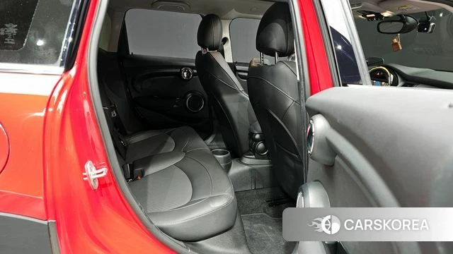 Mini Cooper 2021 Красный из Кореи, фото 3
