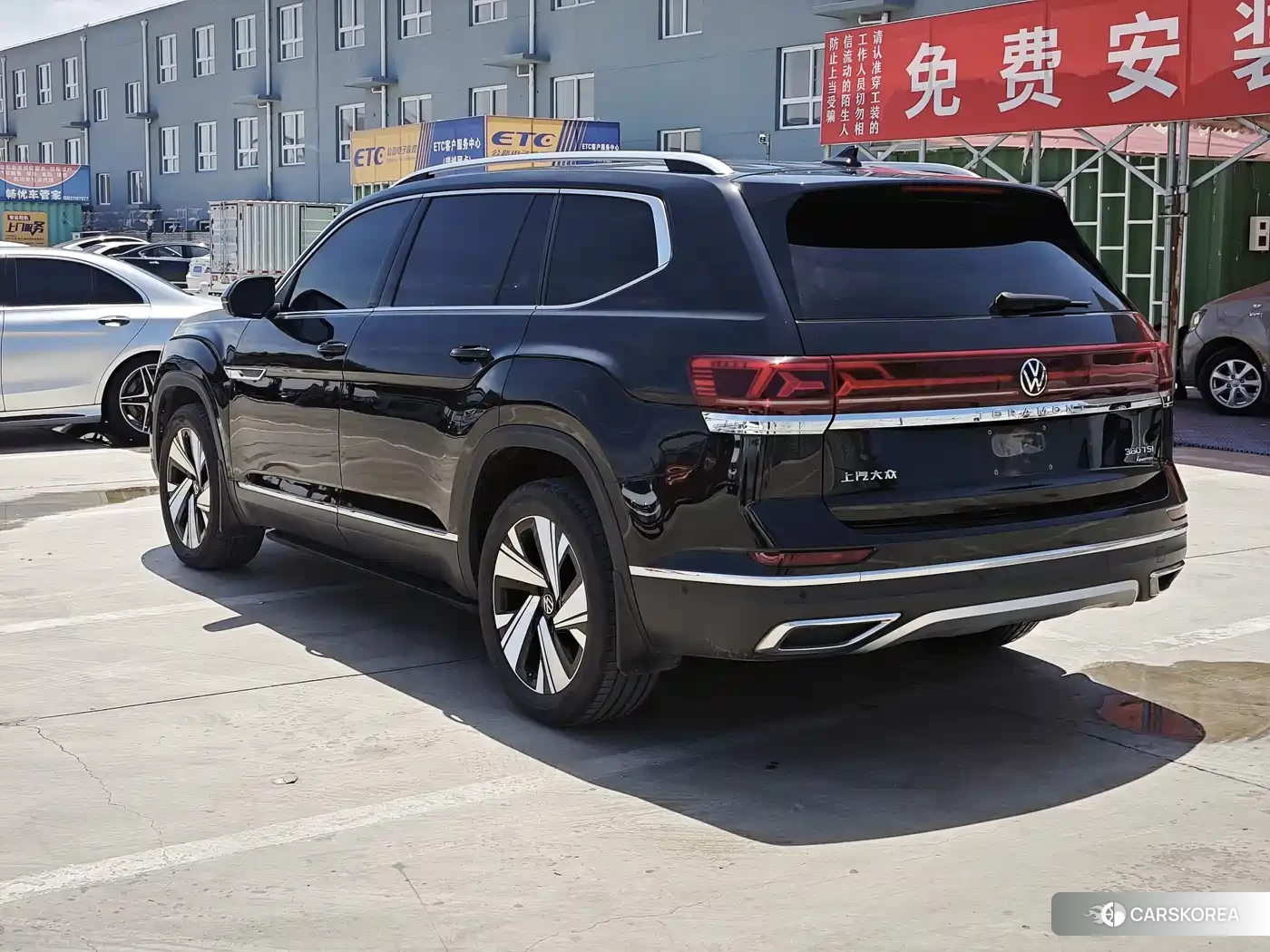 Volkswagen Tourang 2024 Черный из Китая, фото 3