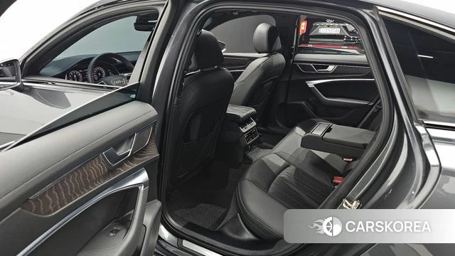 Audi A6 (C8) id 3899260 из Кореи 3