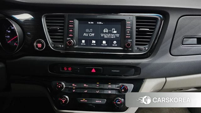 Kia The New Carnival 2018 Серый из Кореи, фото 3