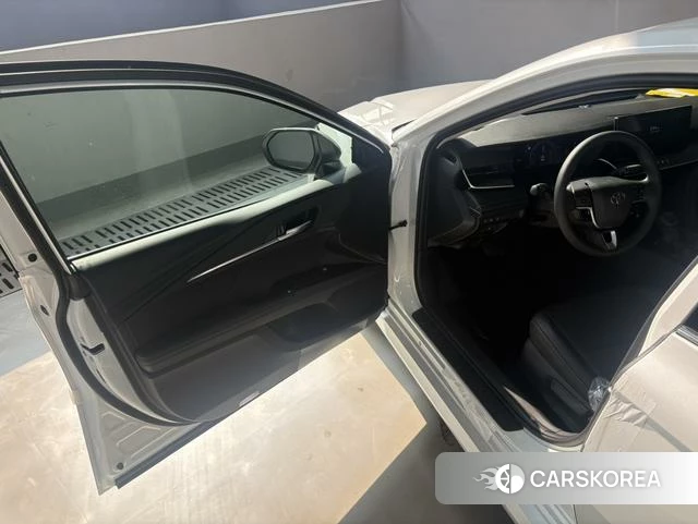 Toyota Camry 2026 Белый из Китая, фото 3