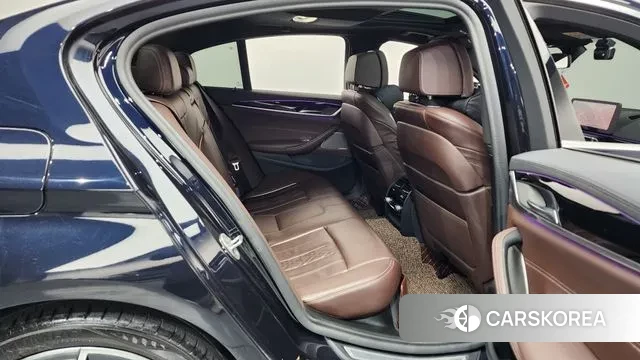 BMW 5 Series (G30) 2021 Черный из Кореи, фото 3