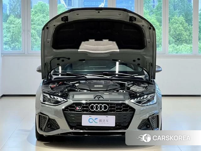 Audi S4 2021 Темно-серый из Китая, фото 3