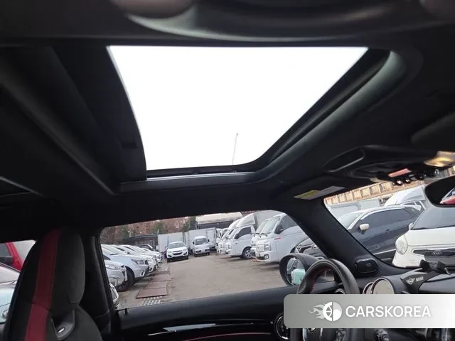 Mini Cooper S 2019 Черный из Кореи, фото 3