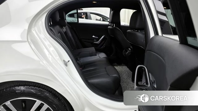 Mercedes-Benz A-Class W177 2023 Белый из Кореи, фото 3