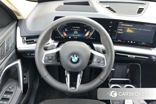 BMW X1 2025 Серебристо-серый из Китая, фото 3