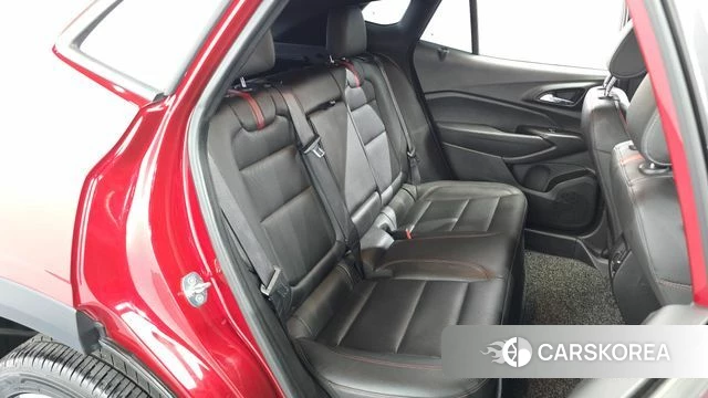 Chevrolet (GM Daewoo) Trax Crossover 2023 Красный из Кореи, фото 3