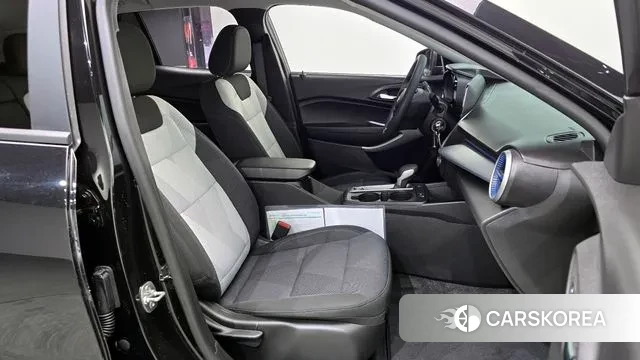 Chevrolet (GM Daewoo) Trax Crossover 2025 Черный из Кореи, фото 3