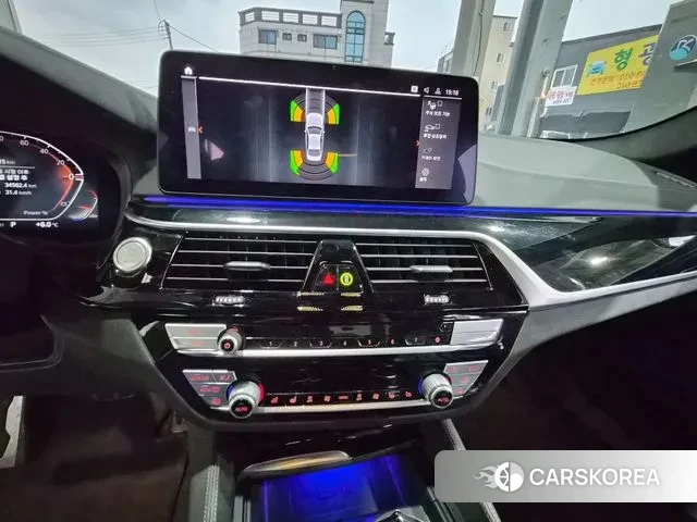 BMW 5 Series (G30) 2021 Белый из Кореи, фото 3