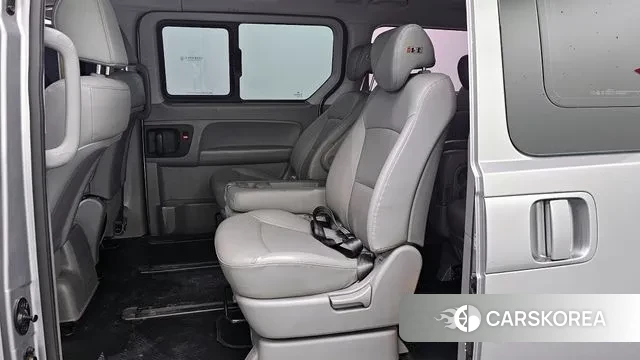 Hyundai The New Grand Starex 2019 Серебристо-серый из Кореи, фото 3