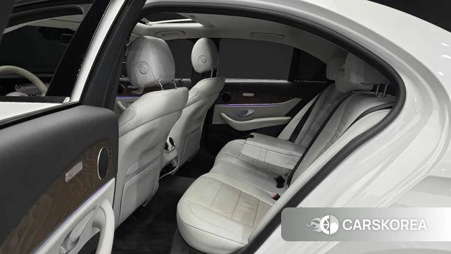 Mercedes-Benz E-Class W213 2022 Белый из Кореи, фото 3