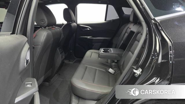 Chevrolet (GM Daewoo) Trax Crossover 2024 Черный из Кореи, фото 3