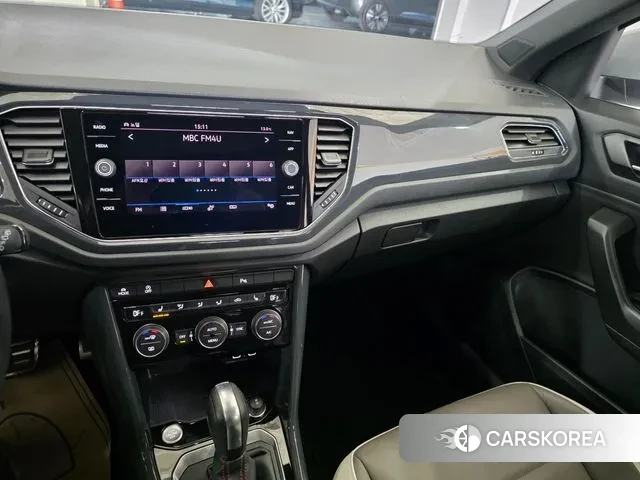 Volkswagen T-Roc 2021 Жемчужный цвет из Кореи, фото 3