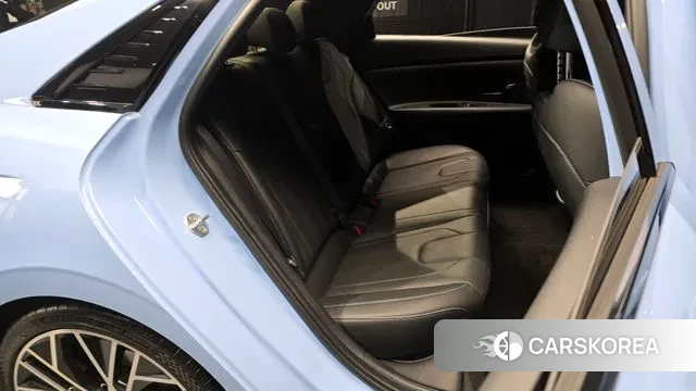 Hyundai Avante (CN7) 2022 Небесно-голубой из Кореи, фото 3