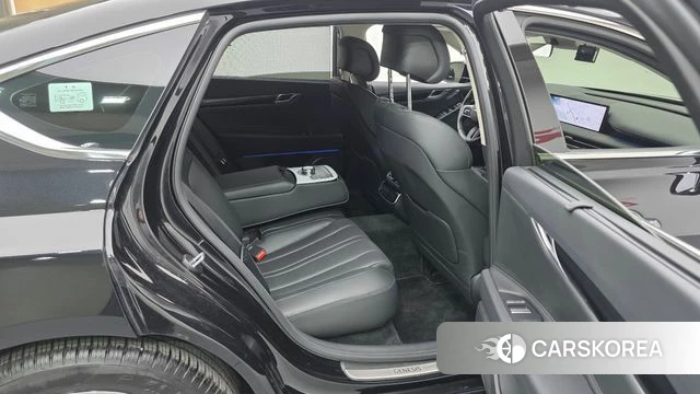 Genesis G80 (RG3) 2024 Черный из Кореи, фото 3