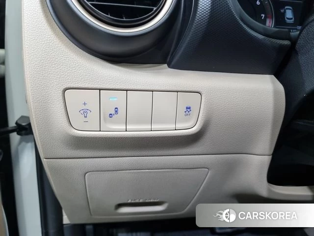 Hyundai Kona 2018 Белый двухцветный из Кореи, фото 3