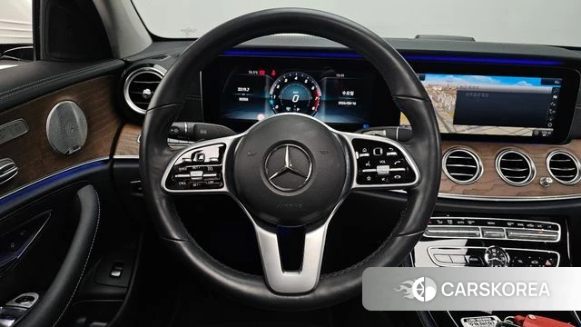 Mercedes-Benz E-Class W213 2019 Белый из Кореи, фото 3