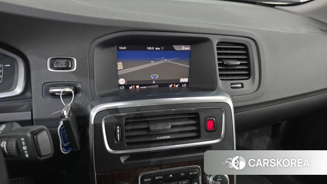 Volvo S60 2018 Белый из Кореи, фото 3