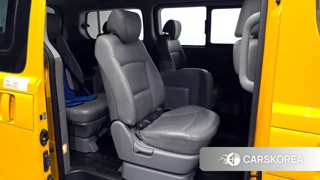 Hyundai Grand Starex 2018 Желтый из Кореи, фото 3