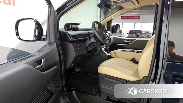 Hyundai Staria 2024 Черный из Кореи, фото 3