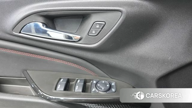 Chevrolet (GM Daewoo) Trax Crossover 2023 Белый из Кореи, фото 3