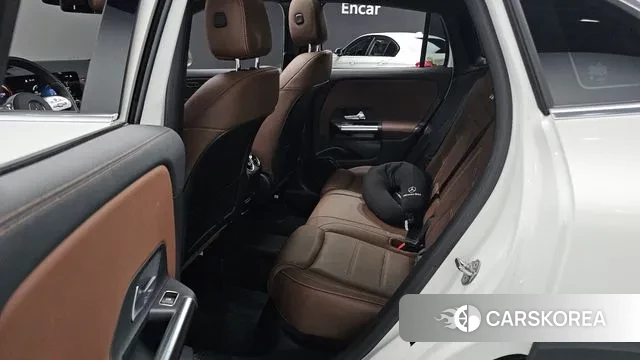 Mercedes-Benz GLA - Class H247 2023 Белый из Кореи, фото 3