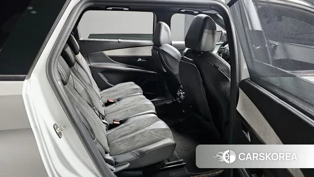 Peugeot 5008 second generation 2022 Белый из Кореи, фото 3