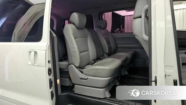 Hyundai The New Grand Starex 2018 Белый из Кореи, фото 3