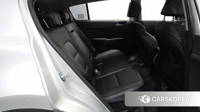 Kia Sportage The Bold 2021 Серебряный из Кореи, фото 3