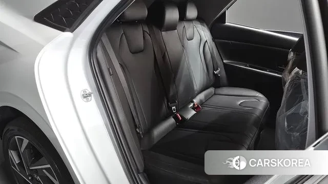 Hyundai The New Avante Hybrid (CN7) 2024 Белый из Кореи, фото 3