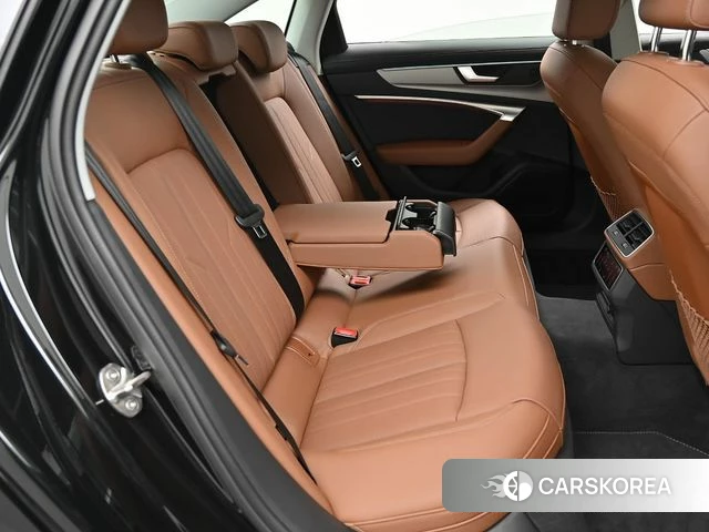 Audi A6 (C8) 2024 Черный из Кореи, фото 3