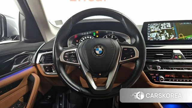 BMW 5 Series (G30) 2018 Серый из Кореи, фото 3