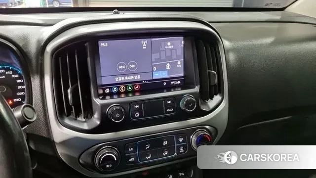 Chevrolet (GM Daewoo) Real New Colorado 2020 Светло-серебряный цвет из Кореи, фото 3