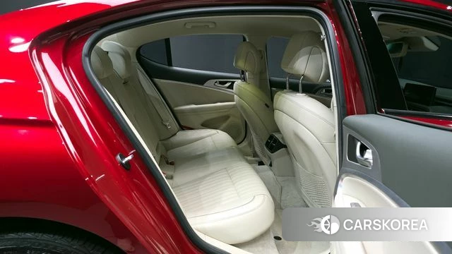 Genesis The New G70 2021 Красный из Кореи, фото 3