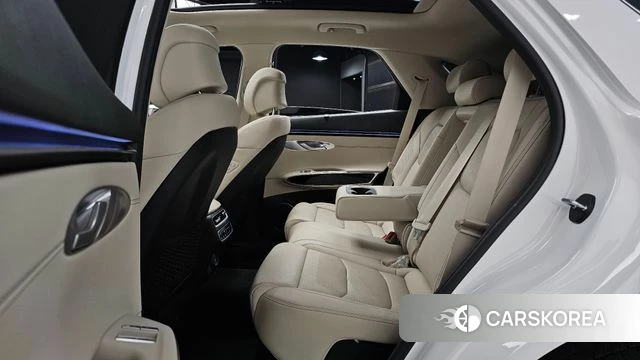 Genesis GV70 2024 Белый из Кореи, фото 3