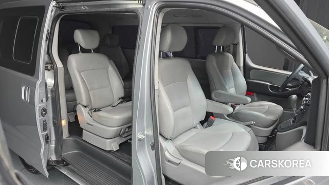 Hyundai The New Grand Starex 2018 Серебряный из Кореи, фото 3