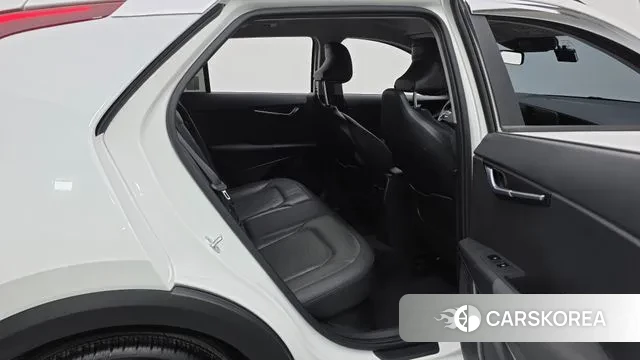 Kia Di Ol Nu Niro 2022 Белый из Кореи, фото 3