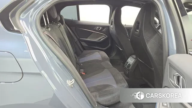 BMW 1 Series (F40) 2021 Светло-серебряный цвет из Кореи, фото 3