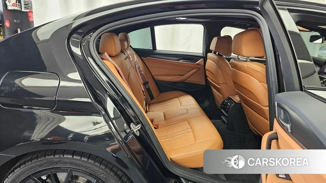 BMW 5 Series (G30) 2021 Черный из Кореи, фото 3