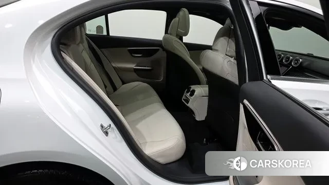 Mercedes-Benz C-Class W206 2025 Белый из Кореи, фото 3