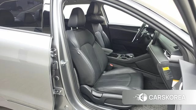 Kia K5 Hybrid 3rd Generation 2023 Серебристо-серый из Кореи, фото 3