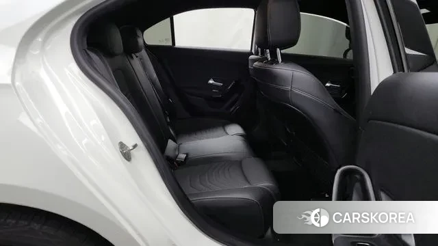 Mercedes-Benz A-Class W177 2020 Белый из Кореи, фото 3