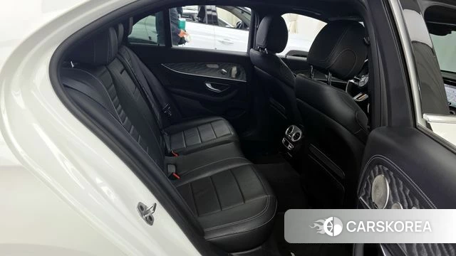 Mercedes-Benz E-Class W213 2022 Белый из Кореи, фото 3